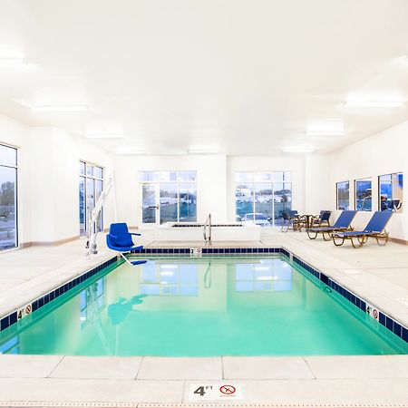 Microtel Inn & Suites By Wyndham Vernal/Naples Bagian luar foto