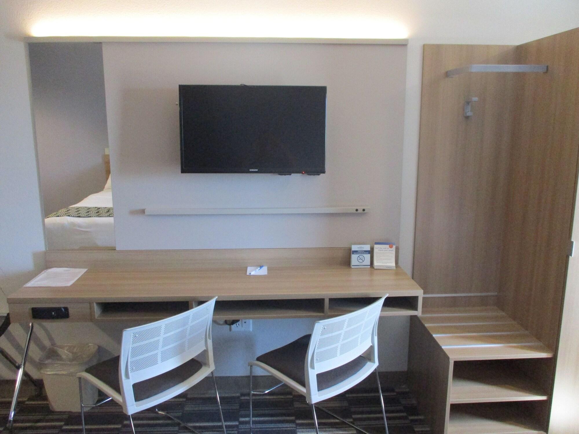 Microtel Inn & Suites By Wyndham Vernal/Naples Bagian luar foto