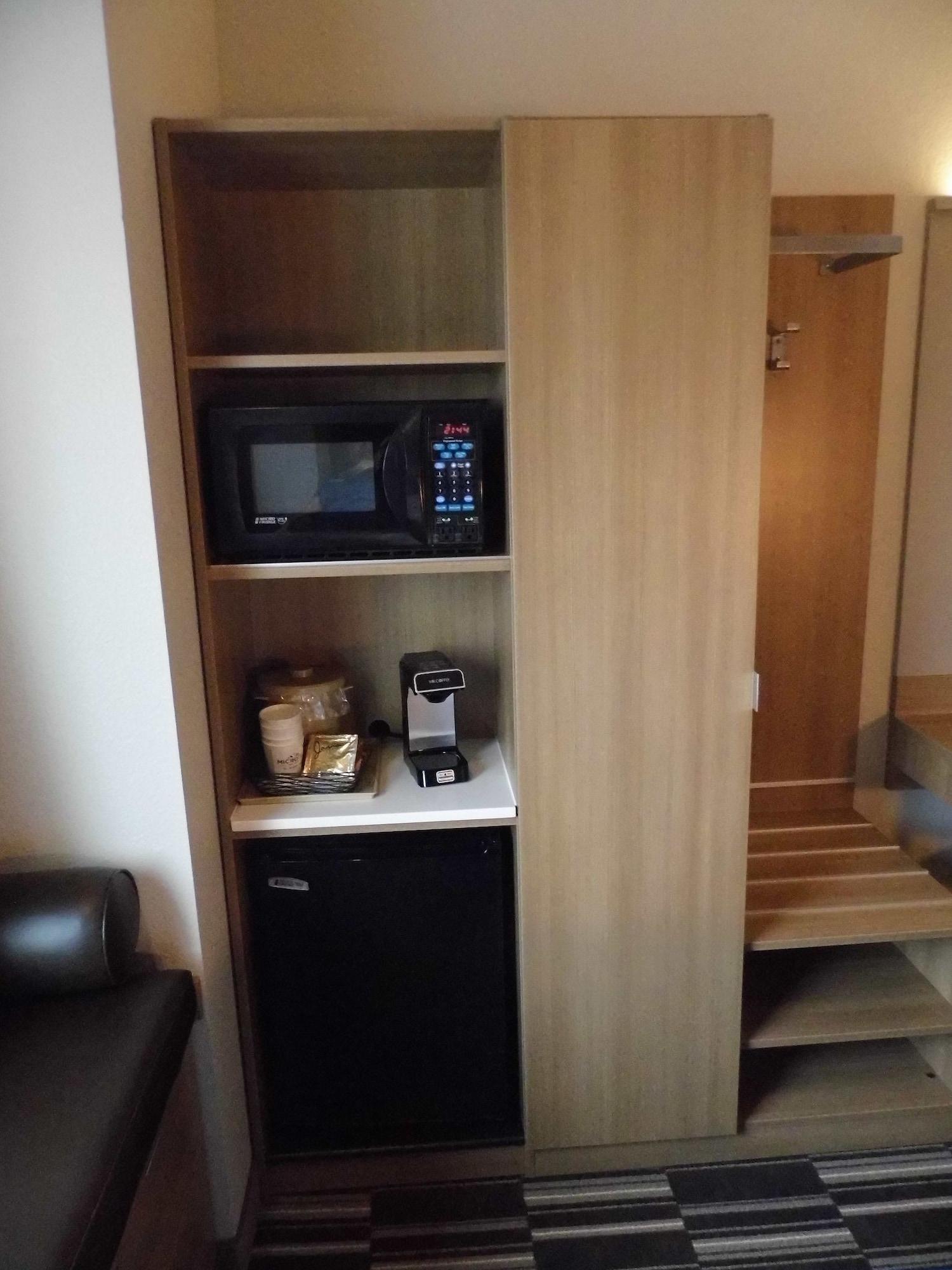 Microtel Inn & Suites By Wyndham Vernal/Naples Bagian luar foto