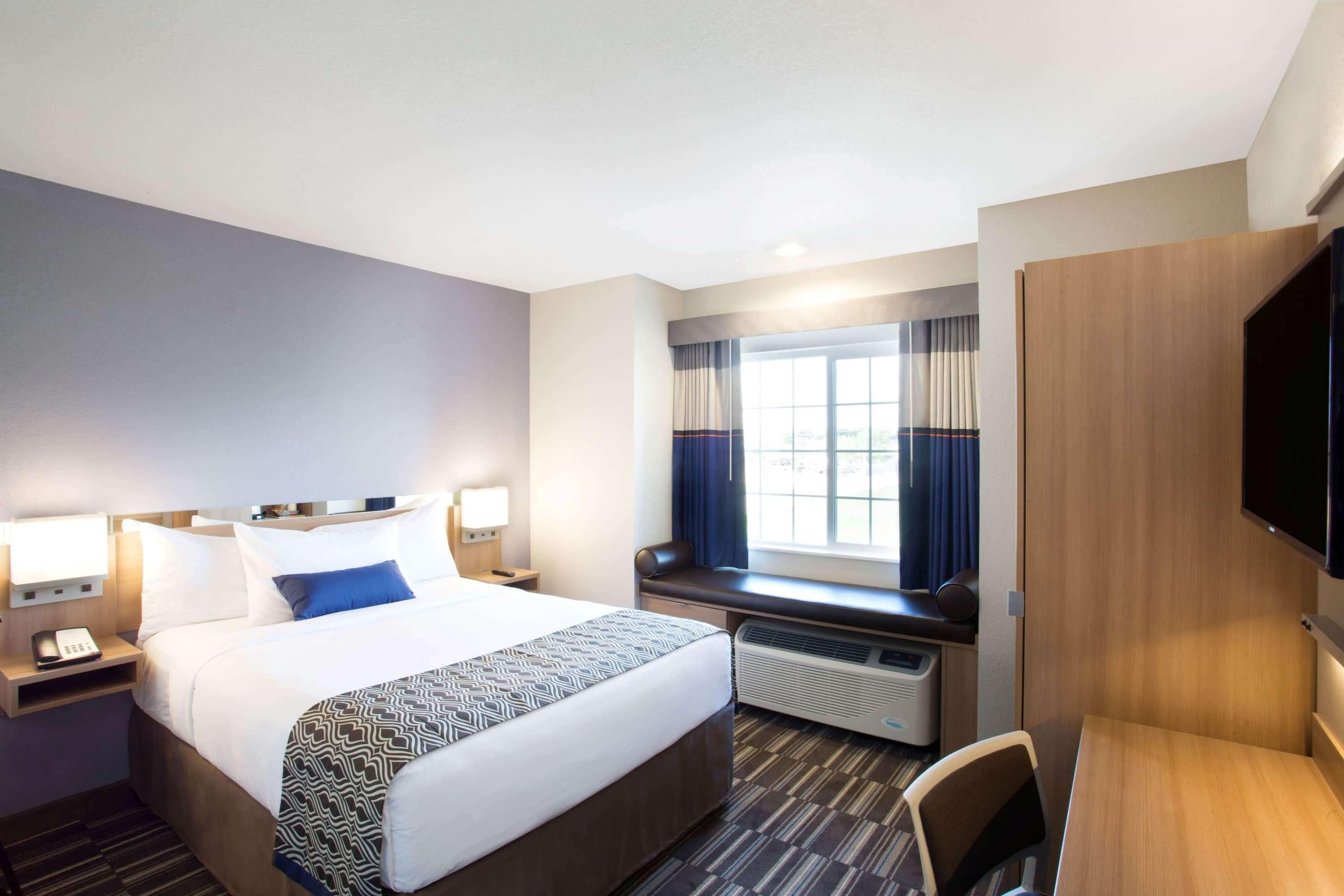 Microtel Inn & Suites By Wyndham Vernal/Naples Bagian luar foto