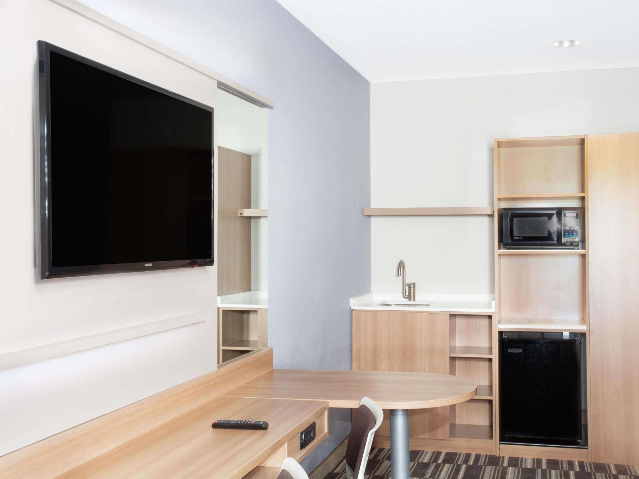 Microtel Inn & Suites By Wyndham Vernal/Naples Bagian luar foto