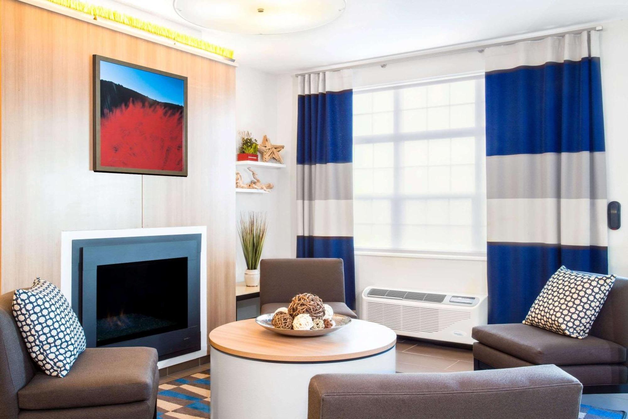 Microtel Inn & Suites By Wyndham Vernal/Naples Bagian luar foto